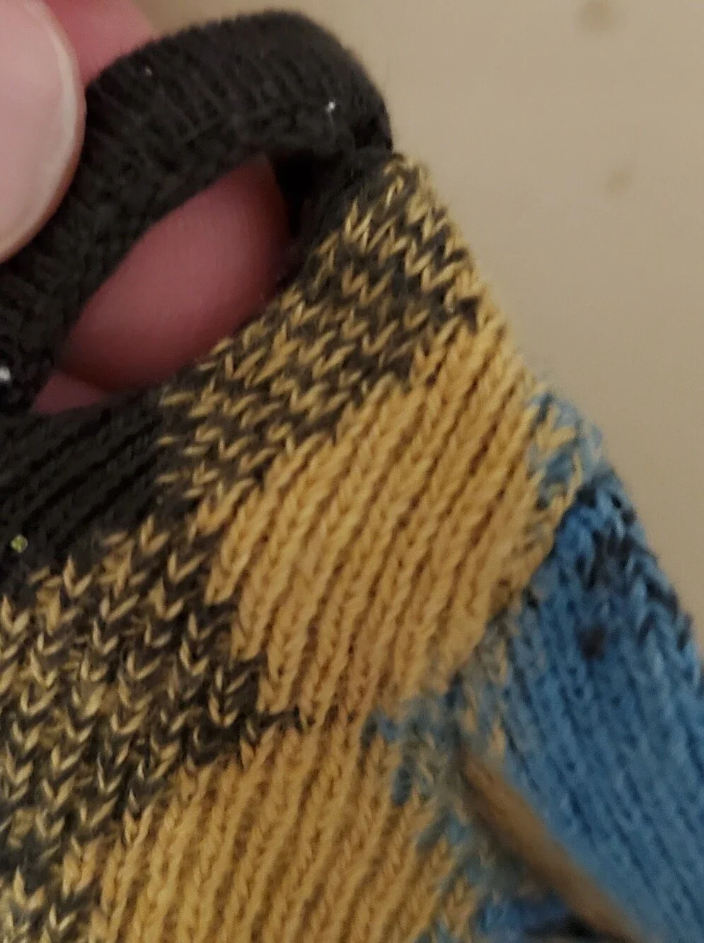 Ken Argyle V-Neck Sweater - Blue & Gold& Black